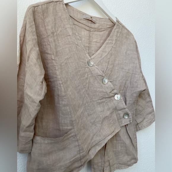 LANDS DOWNUNDER Italian Linen Tan Asymmetrical Button Pocket Boxy Boho Top Small - Picture 3 of 8